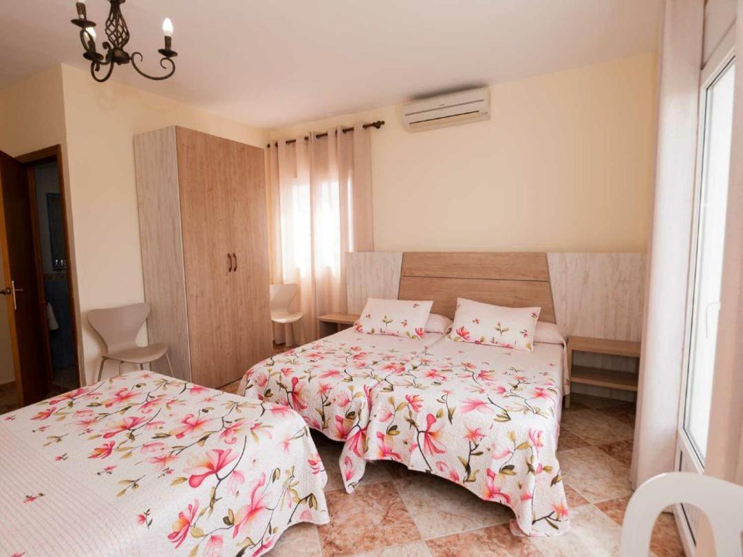 Hostal Sonrisa Del Mar Conil De La Frontera Exterior photo