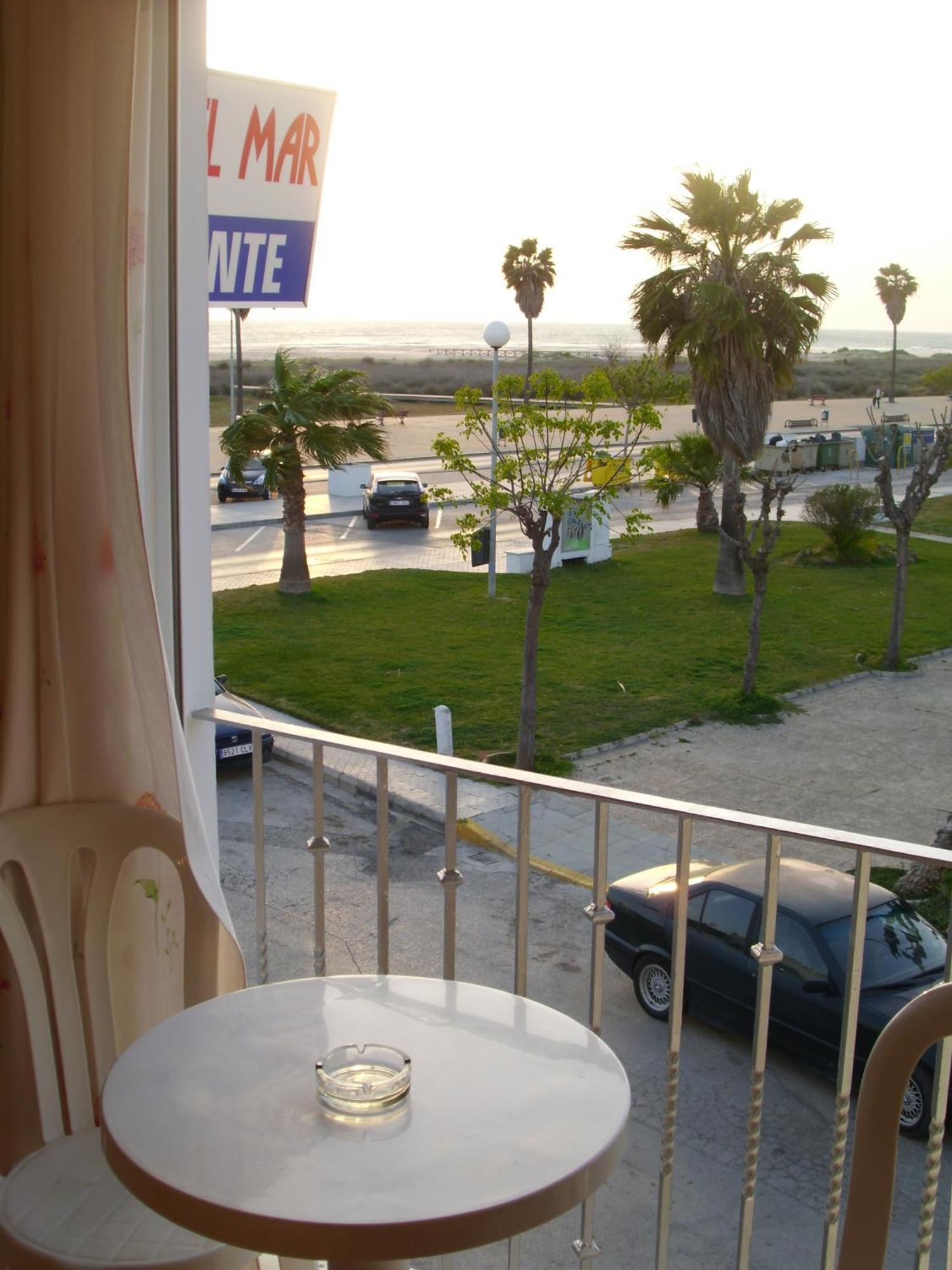 Hostal Sonrisa Del Mar Conil De La Frontera Exterior photo
